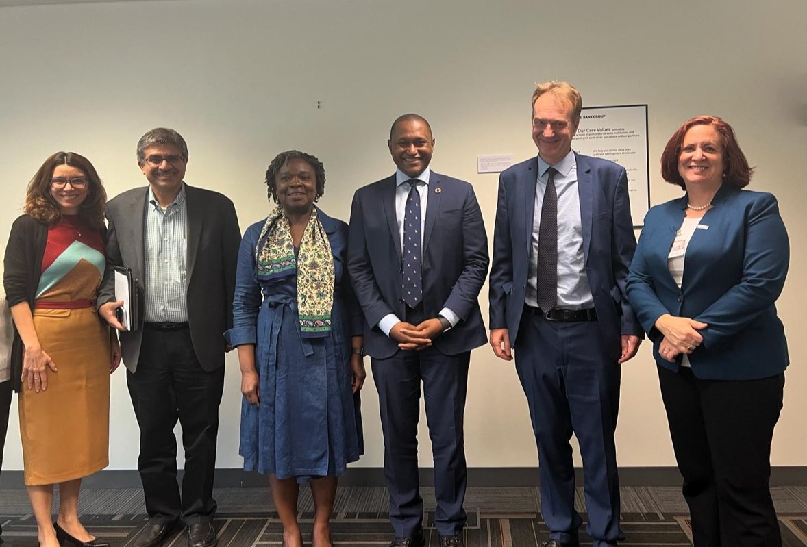 mamadou_dbalde's tweet image. Very pleased to meet @VictoriaKwakwa and her team at the @WorldBankAfrica. We discussed our strong partnership and furthering support to resilience &amp;amp; services for refugees and their hosts in the East Africa Region. 

#FragilityForum