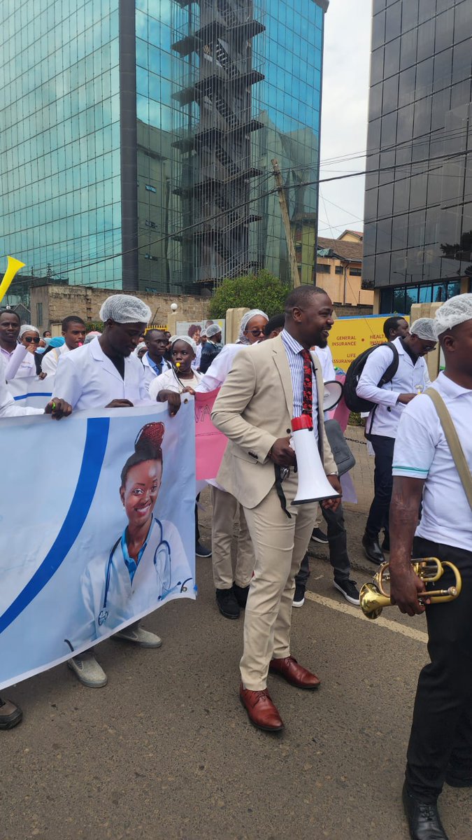 We condemn in the strongest terms the shooting of our SG @Davji by the police this afternoon when he was leading the Medical interns in peaceful March.The doctors of Kenya have endured enough!This is the straw that breaks the camel's back. #postmedicalinterns