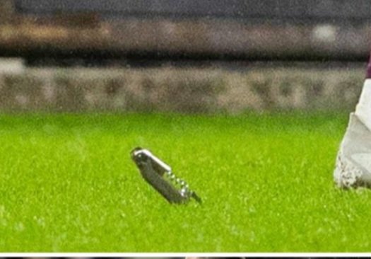 stukscott's tweet photo. Hibs fans have previous with throwing objects at opposition players and not just Hearts players. Disgraceful.
#HEAHIBS https://t.co/65kCIcGK6k