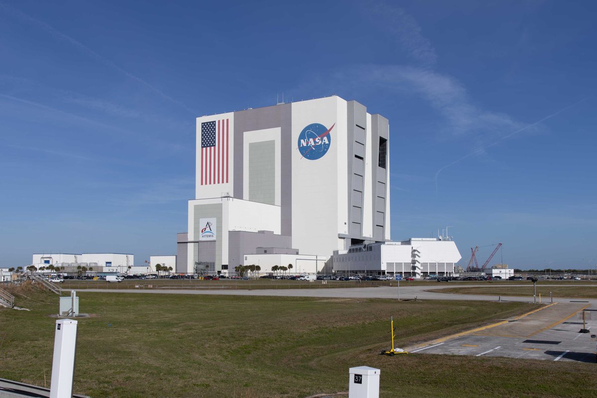 DrWd40's tweet image. Amazing day 1 of the NASA Social for Crew-8! Can't wait to see what today holds. Two potential launches with a Starlink in the morning and Crew-8 tonight!  #Crew8 #nasasocial #nasakennedy @nasasocial #crew8