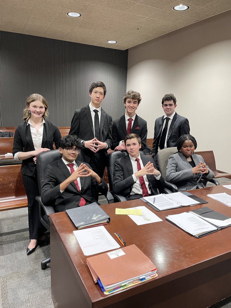 The BHS Mock Trial Team participated at the NWSBA Mock Trial Competition in Rolling Meadows.

Senior Alex Luczkiewicz (center-front)was named Most Outstanding Attorney. Kudos to the kids and to our sponsors-Ms. Badalamenti and Ms. Revis.
⁦⁦<a href="/BarringtonHS220/">Barrington High School</a>⁩ #BHSSS-Yes!