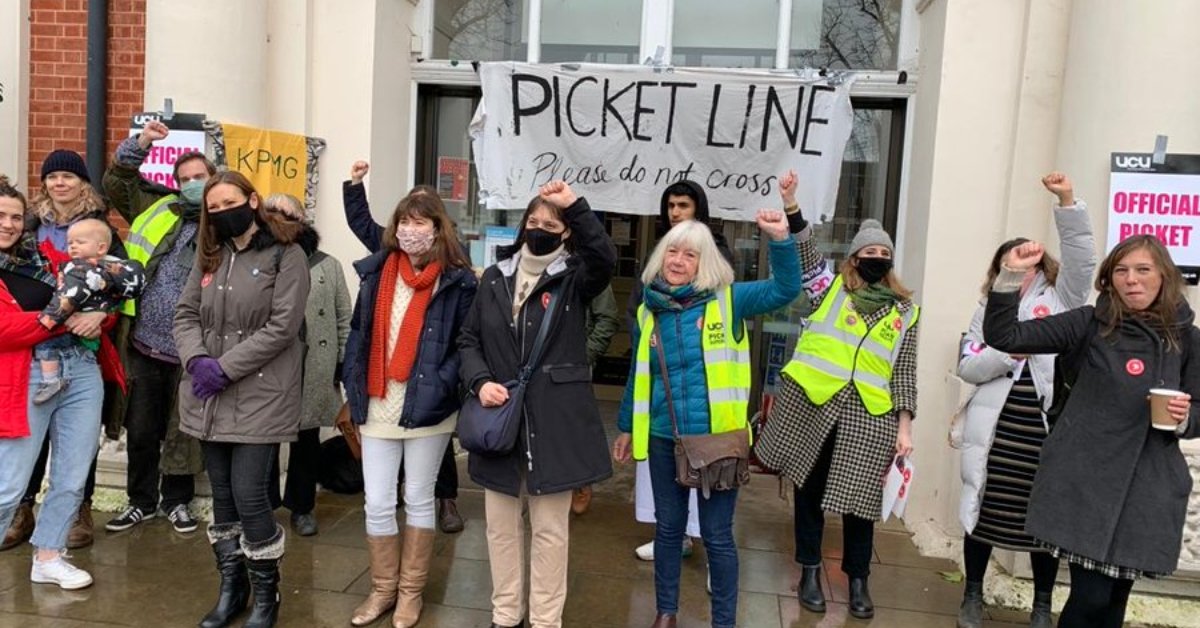 🚨 Strike ballot opens tomorrow at Goldsmiths @GoldsmithsUoL is threatening to cull over 130 jobs in an attack on the arts. Our @GoldsmithsUCU members took 37 days of strike action to fight management's previous failed cuts programme & now ballot again. Read more 👉