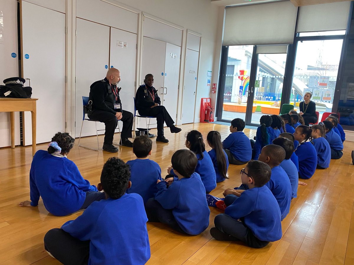 Thank you to PC Chin and PC Chamberlain for visiting  us today and talking to us about how to keep safe in year 3 and 4. #keepingsafe @metpoliceuk