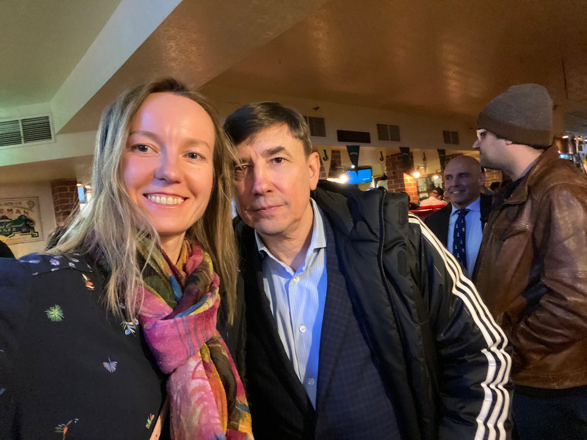 OlyaKaye's tweet image. “Two beautiful people should take pictures together” - GM Evgeny Bareev. 

Yes, a blog about Candidates 2024 is coming! 

#candidates2024 #chess2024 #CandidateChallenge #chessCandidates #bareev #momonabreak #TorontoCandidates