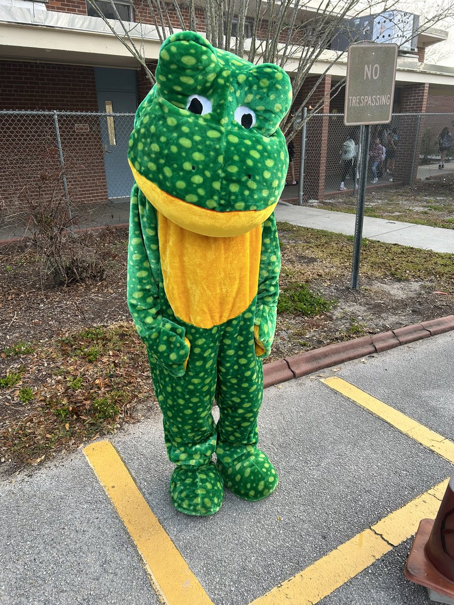 Are YOU ready for Kindergarten??! Hope to see all our new Kinders tonight at 6:00pm 🐸 <a href="/jphilli12/">Josh Phillips</a> <a href="/alwood/">alwood</a> <a href="/LutzSchool/">Lutz K-8</a>