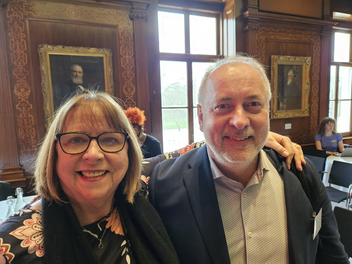 Such a lovely photo taken @royalsociety yesterday of two old friends who just happen to be the first two Regius Professors of Computer Science @unisouthampton @LboroVC
