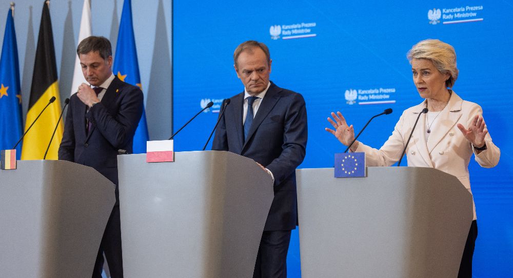 Is #Poland back to play a bigger leadership role in Europe? European and Transatlantic dynamics are not especially supportive of Warsaw's ambitions. My take for @Judy_Dempsey, alongside such great colleagues like @IVejvoda @AlenaKudzko & @DenisMacShane carnegieeurope.eu/strategiceurop…