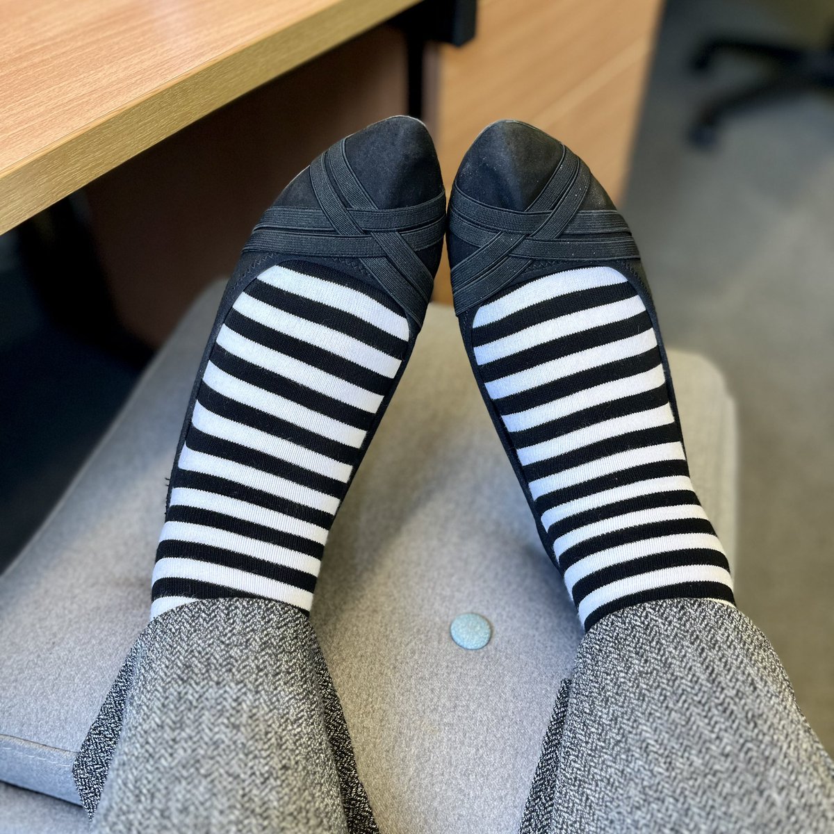 On a rare day like the 29th of February, we recognise #RareDiseaseDay with stripey socks! #ShowYourStripes  #GeneticCounsellor <a href="/SEgenomics/">NHS South East Genomic Medicine Service</a> @M4RareDiseases
