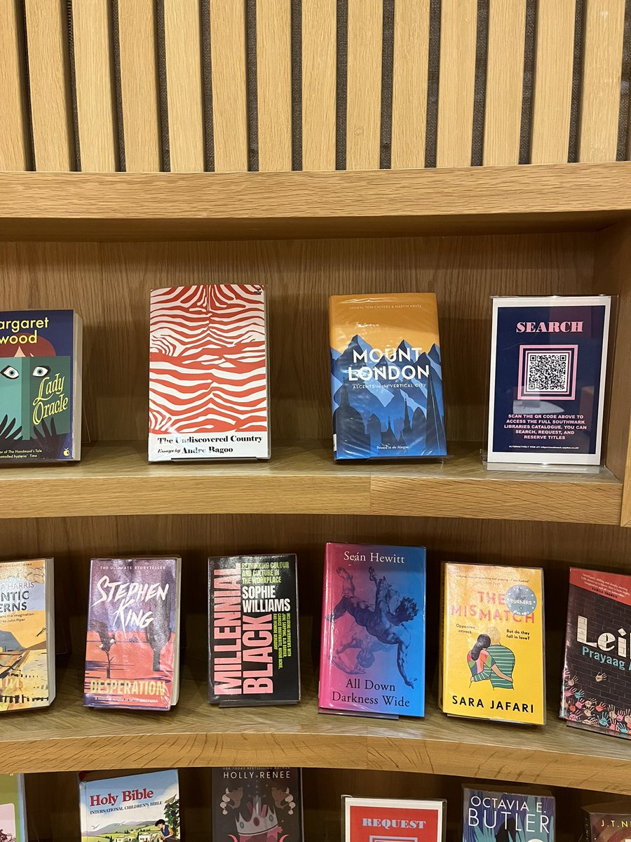 Delighted to see Mount London (2014) on display in Canada Water Library! There’s a chapter by @thisisyogic on local landmark Stave Hill ⛰️ @SouthwarkLibs