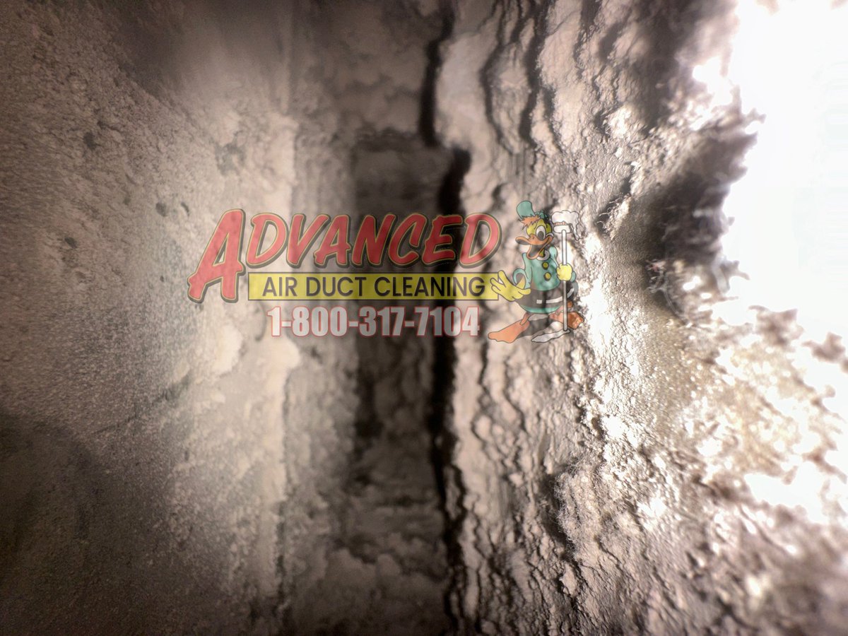 AdvancedFurnace's tweet image. 🚨🚨🚨🚨BEFORE AND AFTER 🚨🚨🚨🚨

DID YOU KNOW according to the EPA, indoor air quality is considered a top 5 environmental danger! 

            ☎️1-800-317-7104☎️

        AdvancedAirDuctCleaning.com