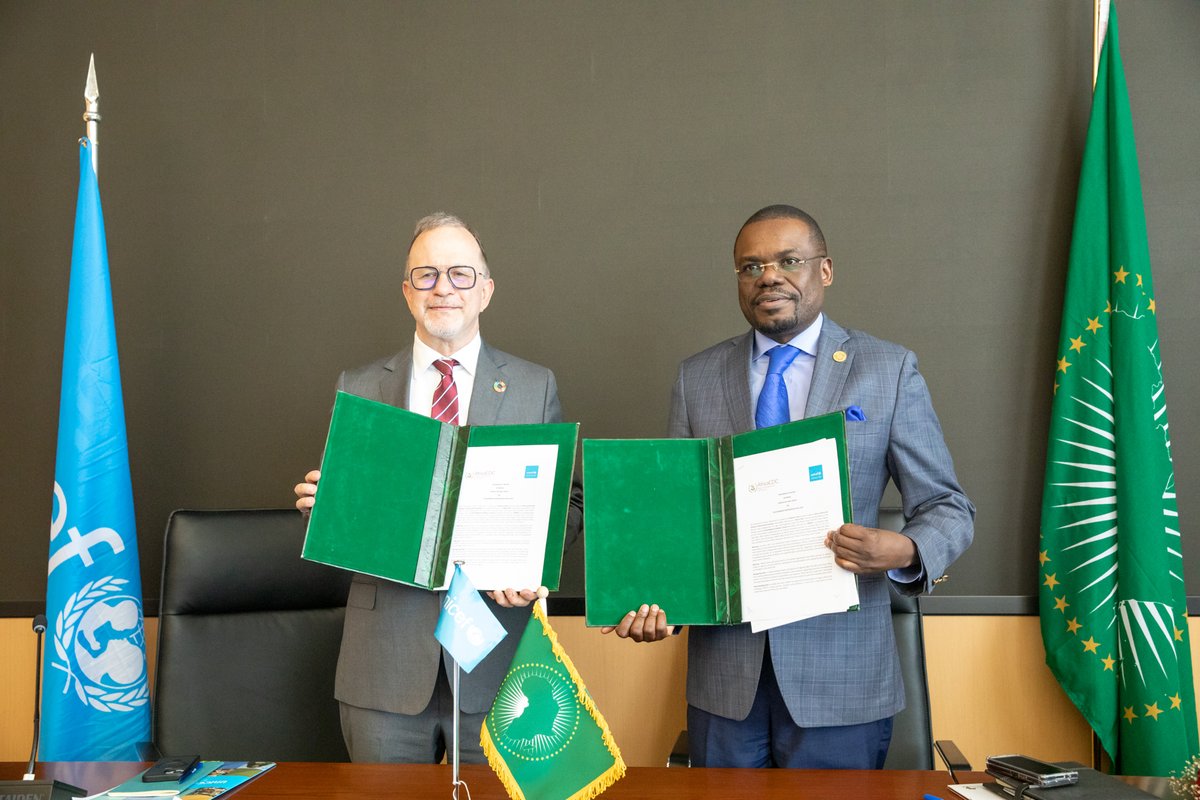 1. Today, @AfricaCDC & @UNICEF signed an expanded partnership focusing on strengthening primary healthcare, supply chain management, pooled procurement, & emergency response.
#AfricaPrepares #NewPublicHealthOrder #TheNewDeal
