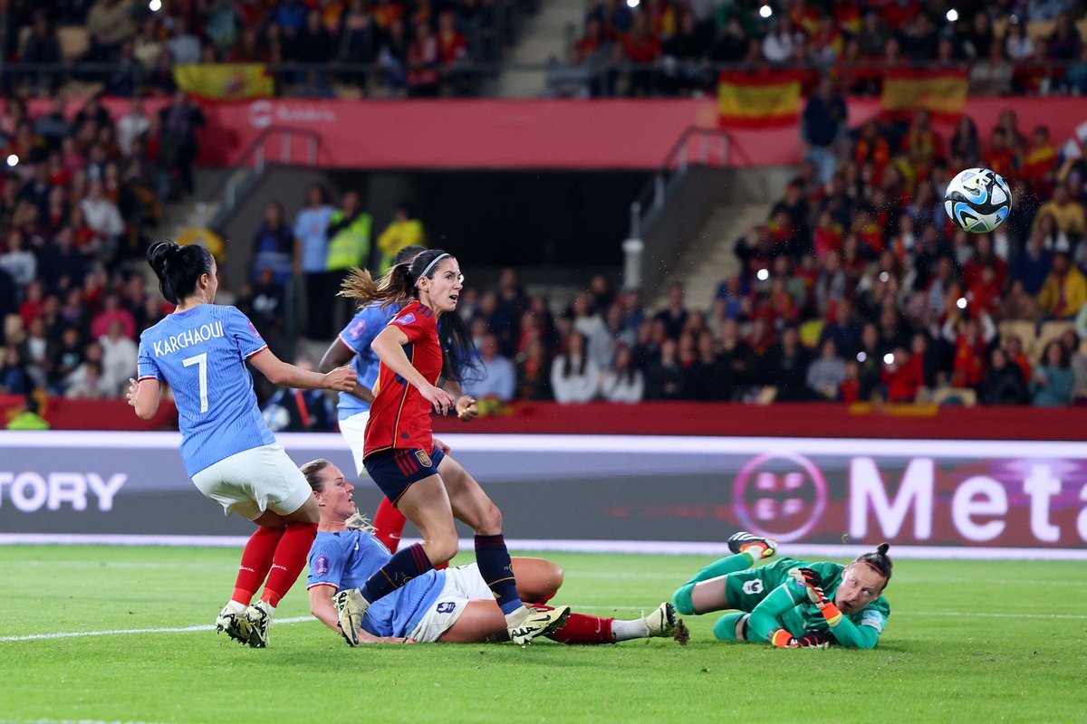 UEFA Nations League CHAMPS 🙌🏻🏆 Haciendo historia una vez más!