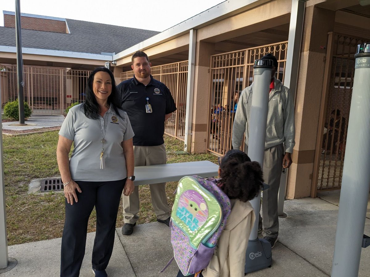 ColonialElem's tweet image. 🙌👏 Open Gate is up and running at CES!👏🙌 #loveleeschools #leetweets #ces #opengate #security