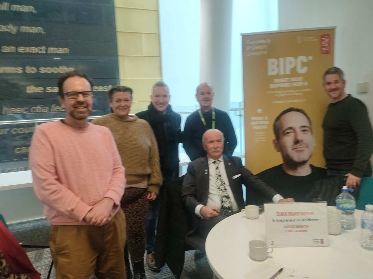 Good to visit the <a href="/BIPCLiverpool/">BIPC Liverpool City Region</a> entrepreneur in residence sessions at Central Library this afternoon to see the amazing work their volunteers are doing.