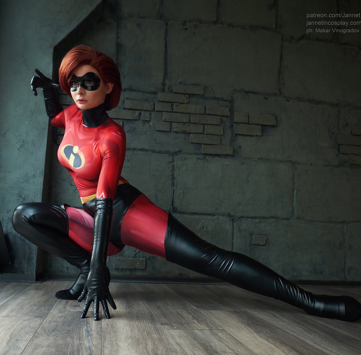 kill_pussy's tweet photo. #Elastgirl #cosplay #TheIncredibles #Pixar https://t.co/qjwkSwgQ2M