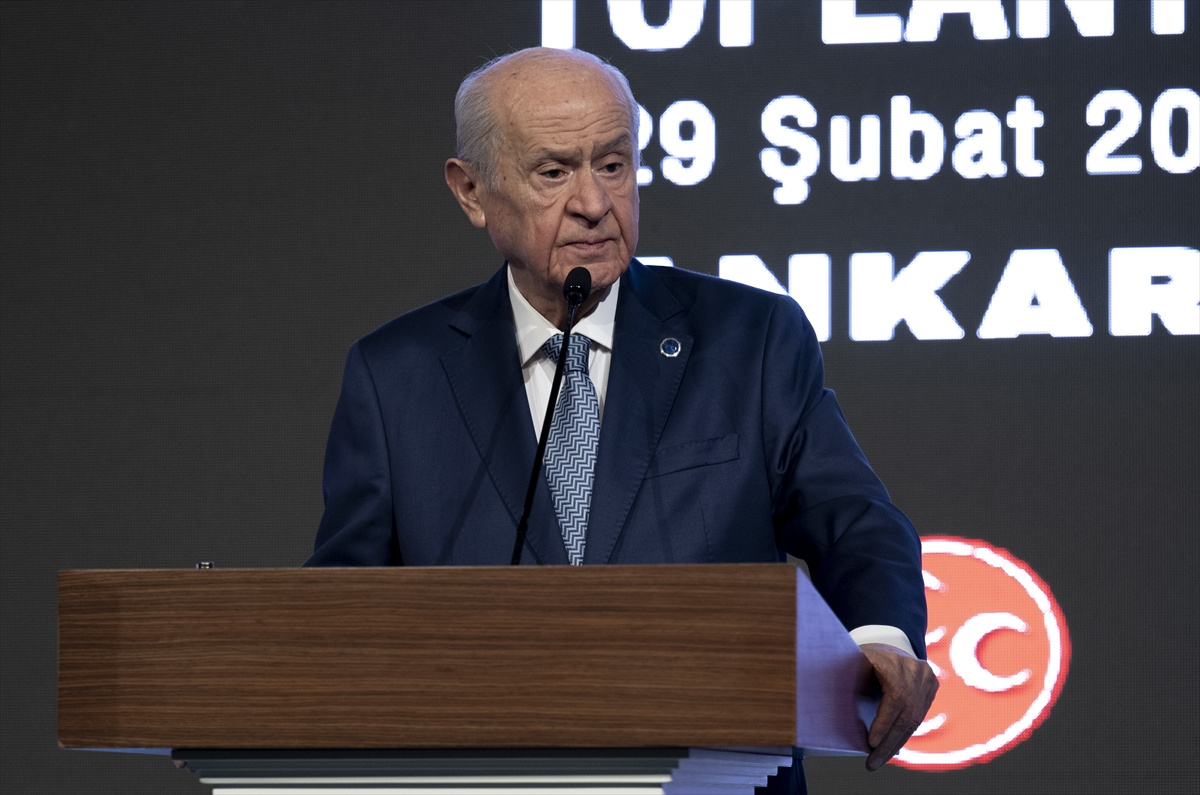MHP Lideri Bahçeli: Teröristlerle DEM’lenen bir parti Atatürk’ün partisi olamaz dlvr.it/T3QSd5