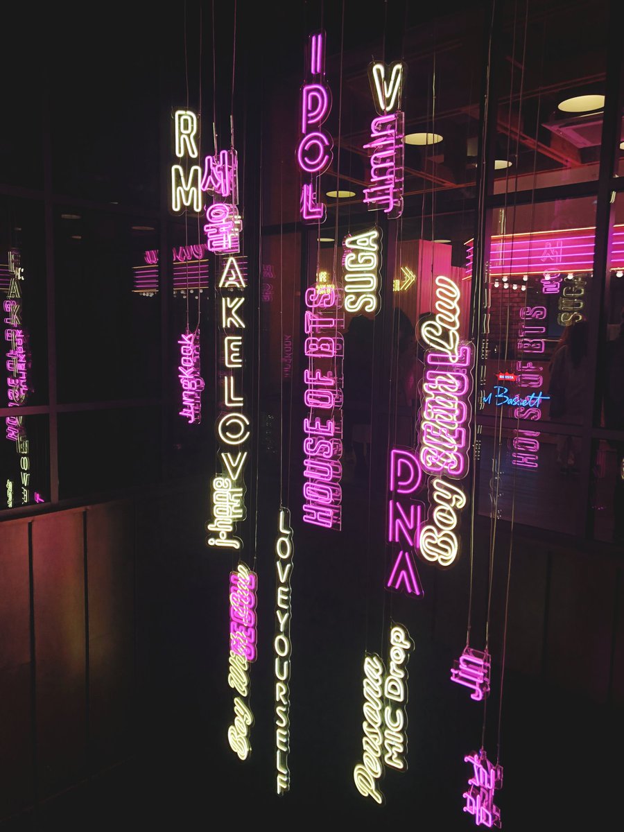 vmin thirdwheel tweet media