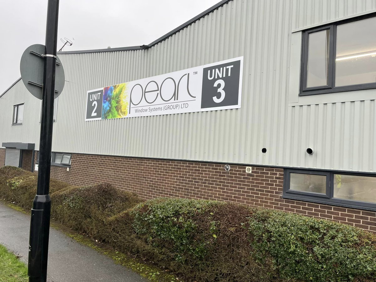 PearlWindows's tweet image. It's all go, this week, at the Pearl Factory with office revamps, new signage and new van graphics. #branding #officerevamp #vansignage