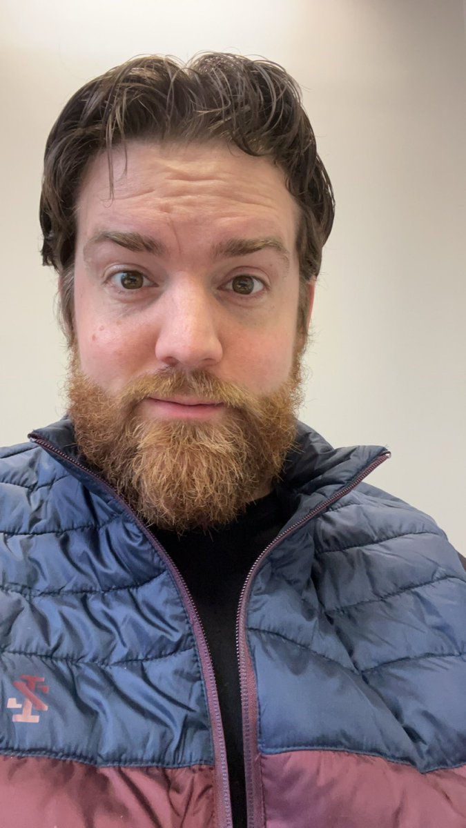 Millocigarillo's tweet image. Got my 2000’s high school heart throb hair today #hairstyle #early2000 #middlepart