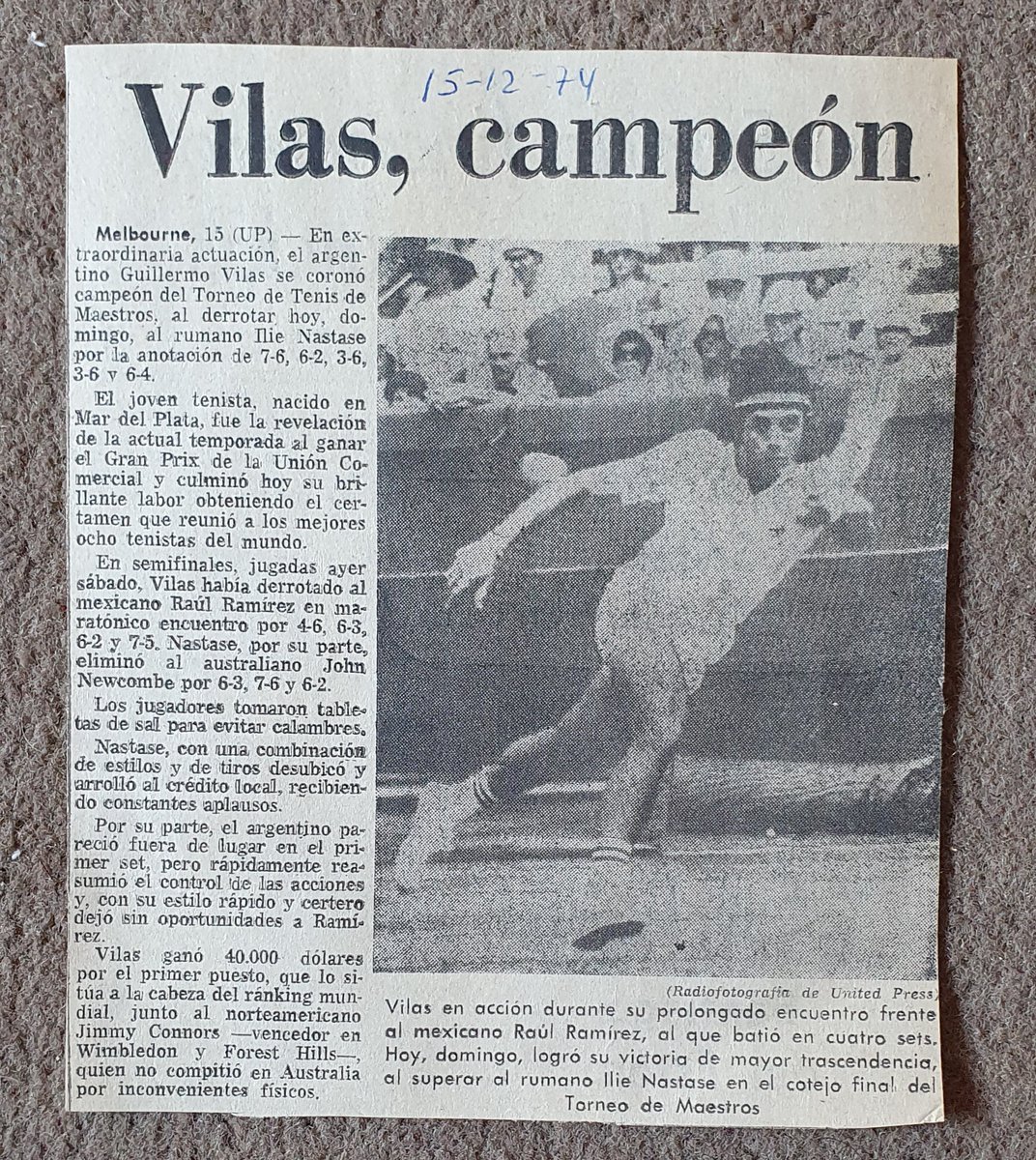 GuilleVilasOK's tweet image. Recortes periodísticos del día después: @GuilleVilasOK y su triunfo en el #Masters (hoy ATP Finals) 1974 en el  #Kooyong Lawn Tennis Club, sobre canchas de césped, tras vencer al rumano Ilie #Nastase por 7-6 (6), 6-2, 3-6, 3-6 y 6-4. Fue el domingo 15 de diciembre.

✍️📷 #EPPress