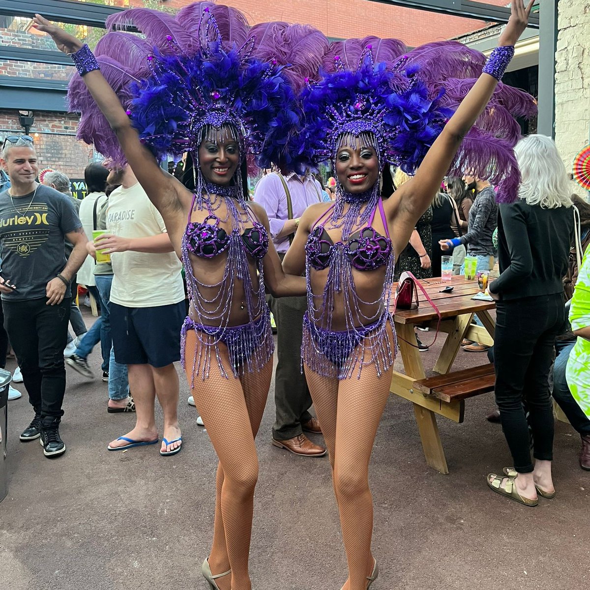 Button_Factory's tweet image. #TBT to Summer in The Yard 🌞🥂

So many good memories in our back yard from 2023, who&apos;s looking forward to more of this in a few months? 🤩