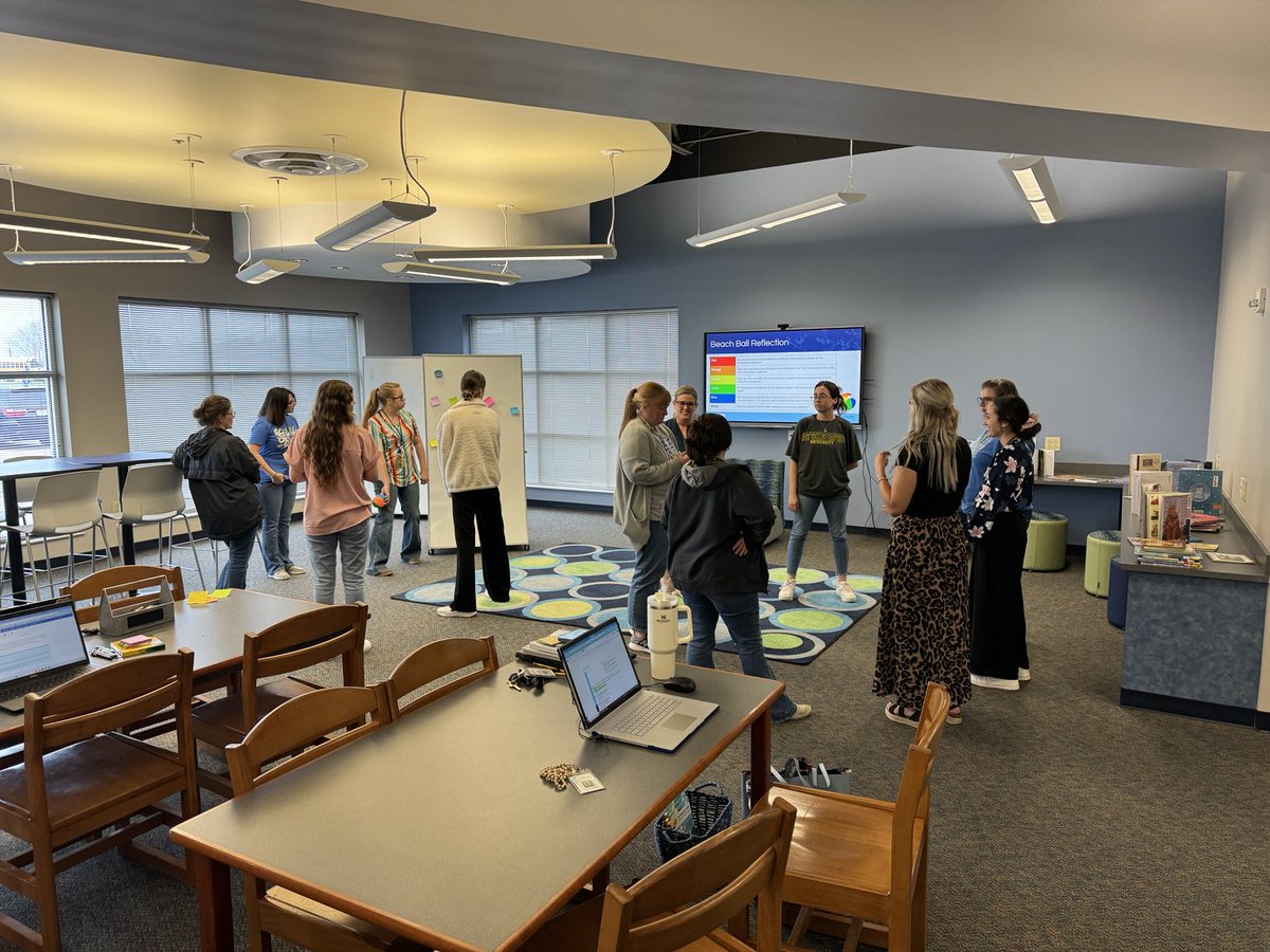 ⁦@SnookISD⁩ took a deep dive into Step 3 of Lesson Internalization during PLCs with a beach ball reflection activity facilitated by @GarzaGirl77! I am so proud of the conversations and collaboration! ⁦@mcpape04⁩ ⁦@graser_karin⁩