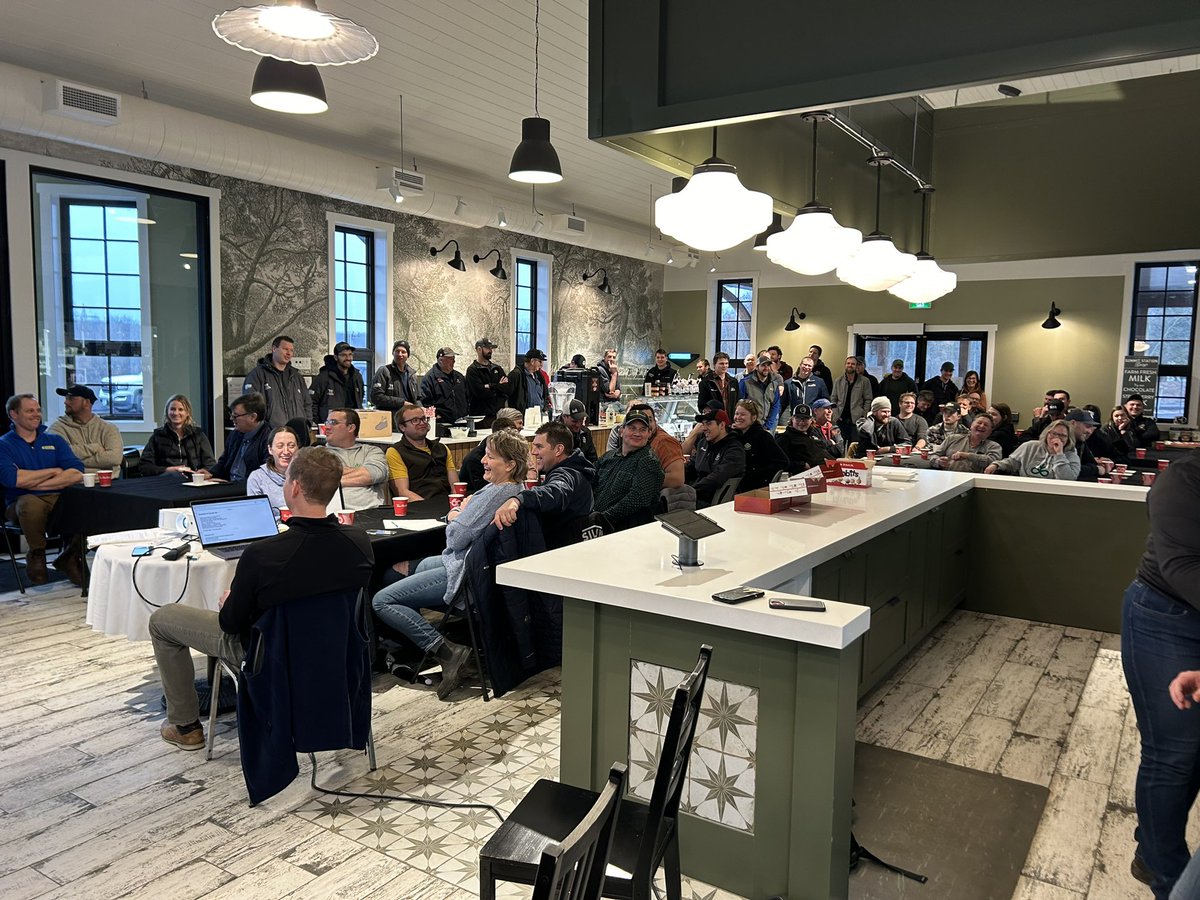 Standing room only for our <a href="/parionanimal/">Parion</a> meeting with <a href="/benloewith/">Ben Loewith</a> focusing on farm protocols and KPIs. Check out their beautiful Summit Station store for all your dairy needs.