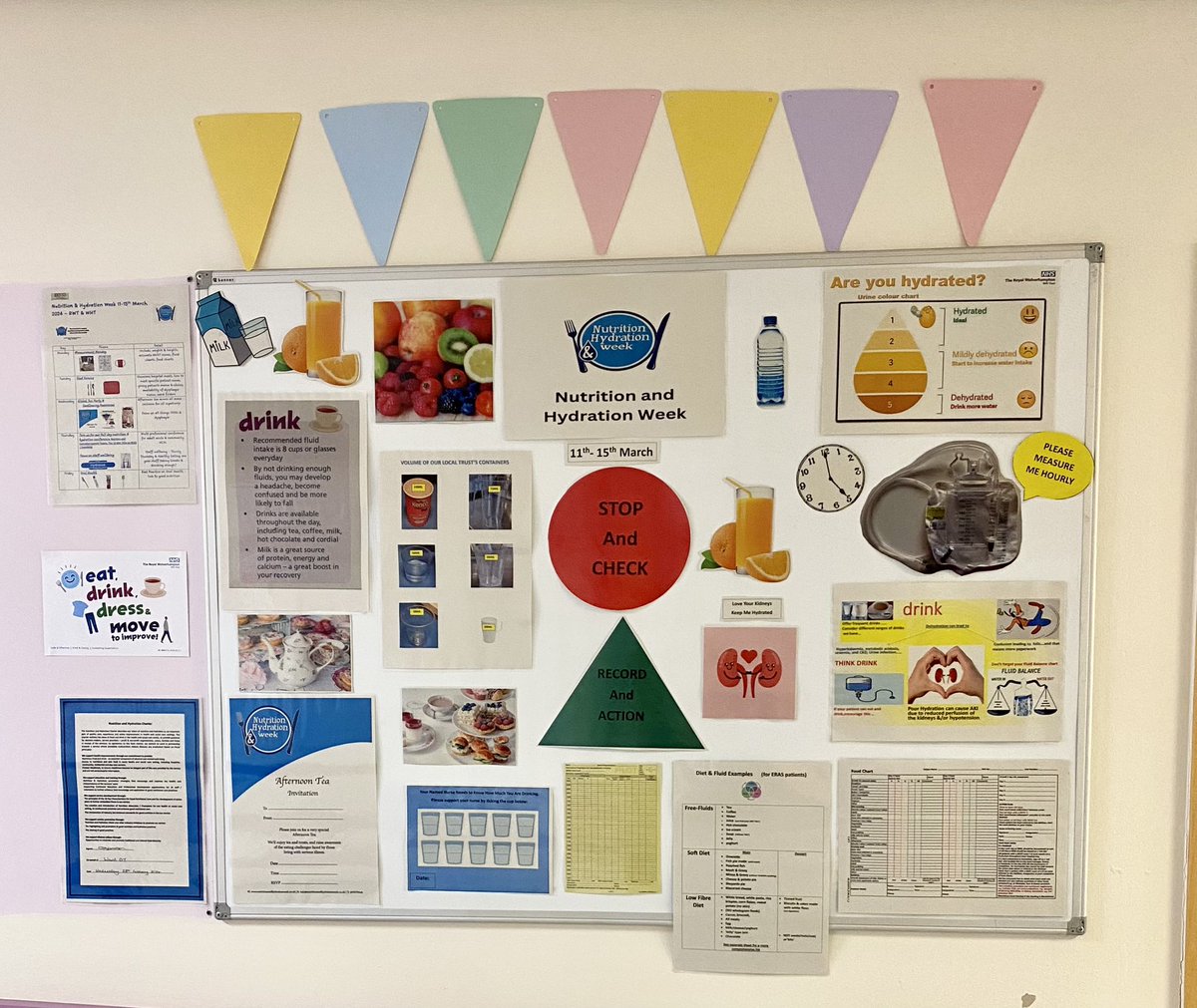 Watch out for out Nutrition & Hydration boards across division 1! This is our display on ward D7 where staff are prepping and helping to raise awareness!