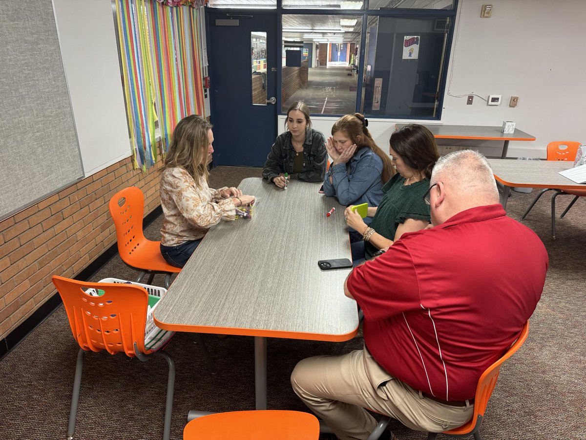 West End ECT work focused on modeling small group instruction with their colleagues this week in ⁦Bellville ISD! ⁦@AggieNatalie⁩ ⁦@NPoenitzsch⁩ #BellvilleProud