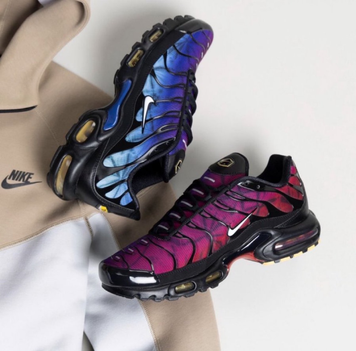 nike air max plus at champs