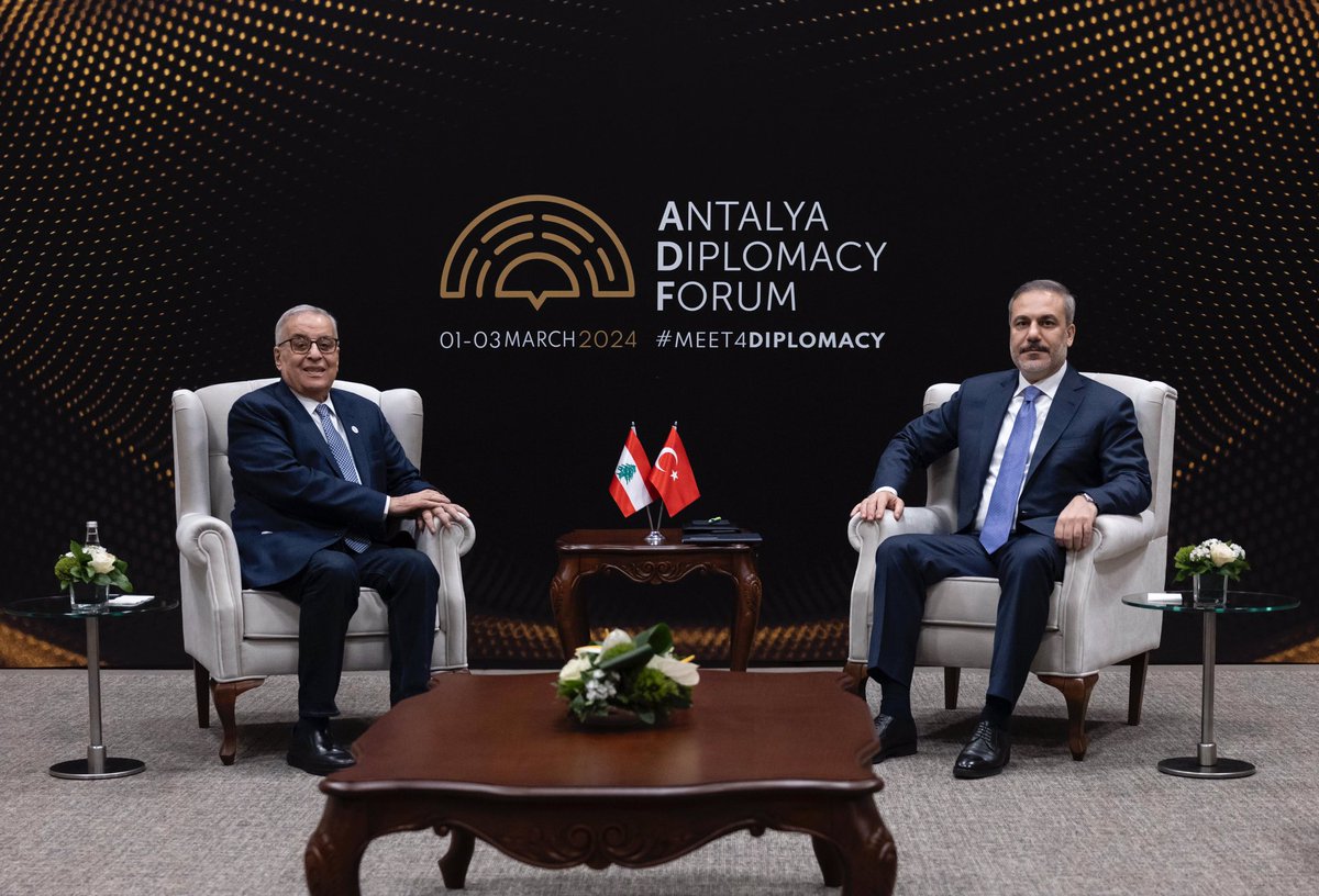 Minister of Foreign Affairs @HakanFidan met with his Lebanese counterpart Abdallah Bouhabib in Antalya.🇹🇷🇱🇧

#MEET4DIPLOMACY
#ThinkTogetherActTogether
