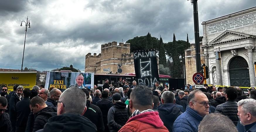 Ultimora.net - POLITICS tweet media