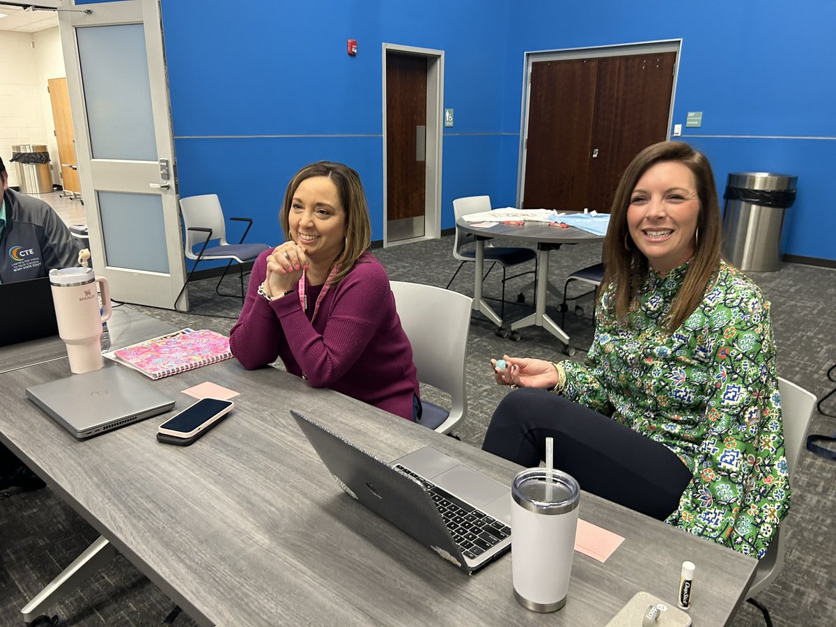 Amanda K. Dixon tweet media