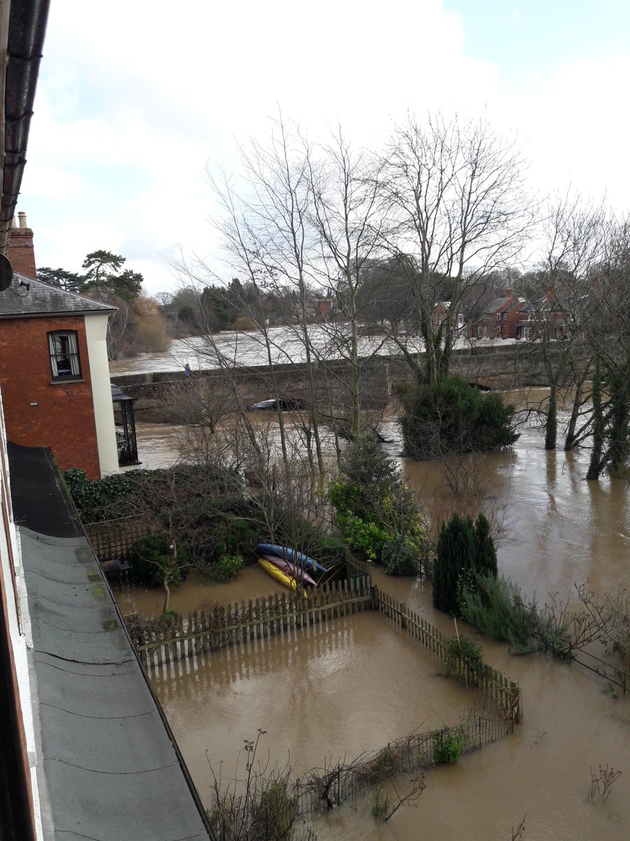 NatFloodForum's tweet photo. 🏡 When renewing your #homeinsurance, ensure you're covered for #flooding. It's crucial to check your policy to guarantee adequate protection. 🌊
Visit our website for guidance on #householdinsurance and #floodcoverage: https://t.co/xPXJeSgMsH
#HouseInsurance #InsuranceRenewal https://t.co/zfyRlRQwFo
