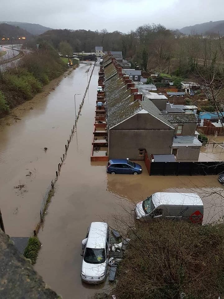 🏡 When renewing your #homeinsurance, ensure you're covered for #flooding. It's crucial to check your policy to guarantee adequate protection. 🌊 Visit our website for guidance on #householdinsurance and #floodcoverage: nationalfloodforum.org.uk/about-flooding… #HouseInsurance #InsuranceRenewal