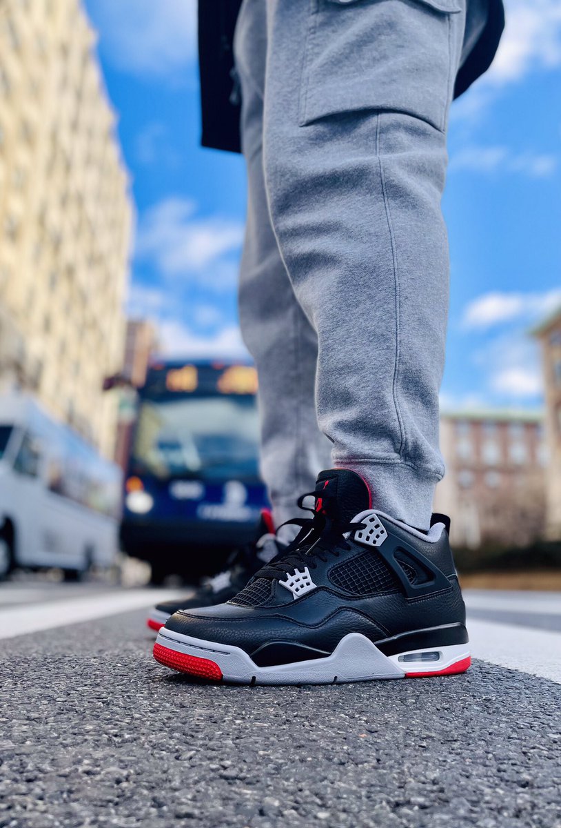 Day 29 #BHMKOTD—Fly!—Thank you @Sessydiiva for the oop that got me fly today!⛹️‍♀️🙏🏾 Thank you @JerLisa_Nicole for bringing us all together🙏🏾🙌🏾✊🏾

#bhmkotd24 @tiona_deniece @Jamiersen @willstowehos @azcaptures @Jumpman23 #kotd #snkrsliveheatingup #snkrskickcheck #yoursneakersaredope
