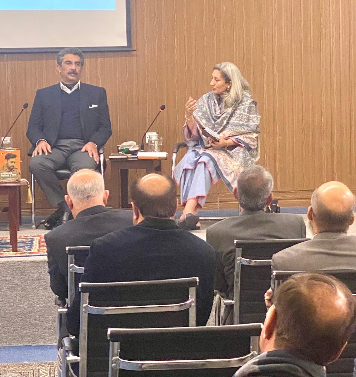 Introspection & fascinating discussion of Dr @KaleemImam 's book launch @IRSIslamabad today. Sharing the floor with IGP Afzal Shigri sb, Amb Ghalib Iqbal, pursuit of an ethical state requires rule of law, respect for constitution & not so chosen ones but those who are committed