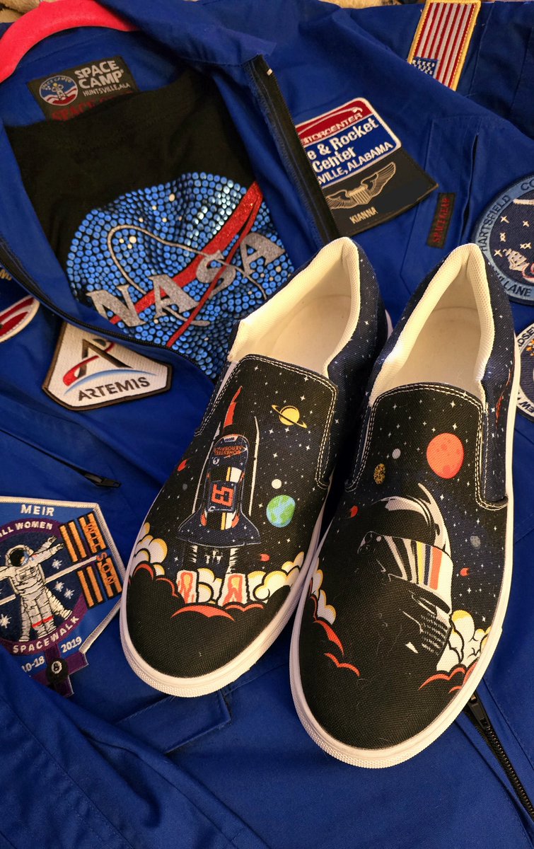 👩🏾🚀Astro⁷✨ (@astro_kianna) on Twitter photo Today's outfit, staying true to my brand with the <a href="/bradxperez/">bread perez</a> Breadrocket 1s 🍞🚀
Off to read to some kiddos about Queen Mae Jemison ❤️ Today's outfit, staying true to my brand with the <a href="/bradxperez/">bread perez</a> Breadrocket 1s 🍞🚀
Off to read to some kiddos about Queen Mae Jemison ❤️