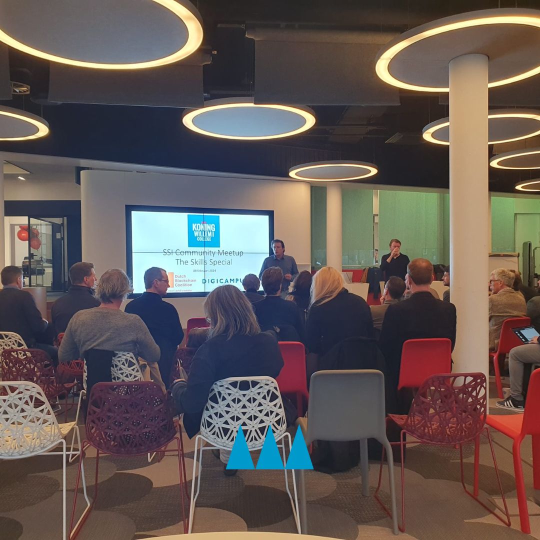 KW1C's tweet photo. Onlangs hostte het KW1C de Self Souvereign Identity (SSI) Community - Skills Special meetup van @BCCoalitionNL. 

@TC_Oss &amp; @KW1C spraken over het NGDIL-project met @ImpierceTech en @TangleLabs: de 1e Nederlandse pilot die gebruikmaakt van SSI-technologie: https://t.co/3sdFFY5Hpy https://t.co/Pnh2N2GWJP