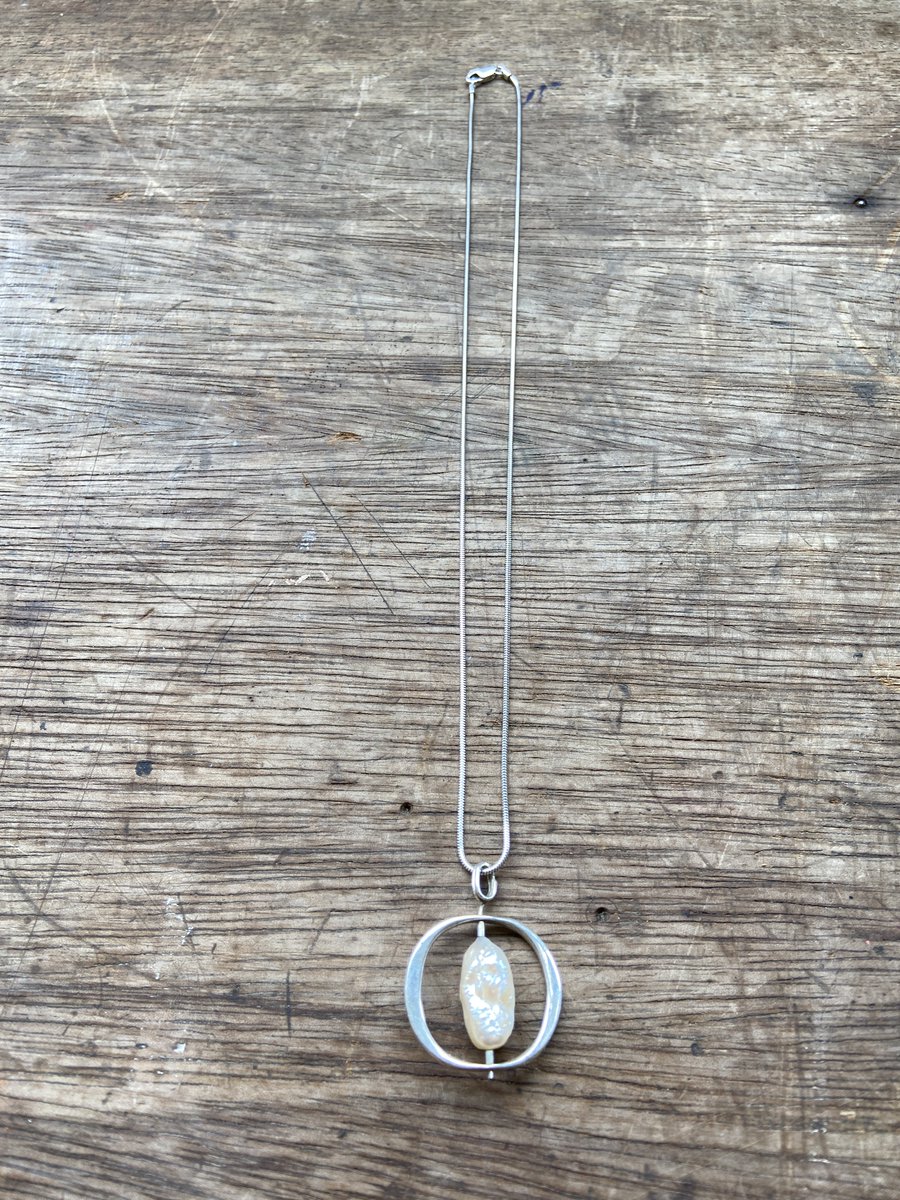 Surrey_AL's tweet image. We would like to share some beautiful pieces of jewellery created by our learners. ✨ 

If you have any images of your work, we would love to see them! You can share them with us by emailing pictures to business.development@surreycc.gov.uk

#Jewellery #Silverwork #AdultLearning