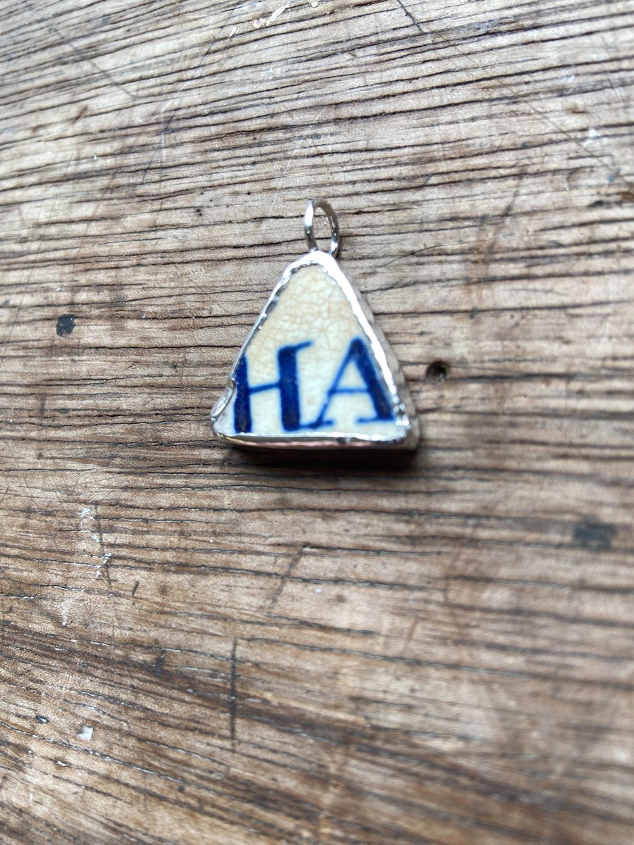 Surrey_AL's tweet image. We would like to share some beautiful pieces of jewellery created by our learners. ✨ 

If you have any images of your work, we would love to see them! You can share them with us by emailing pictures to business.development@surreycc.gov.uk

#Jewellery #Silverwork #AdultLearning