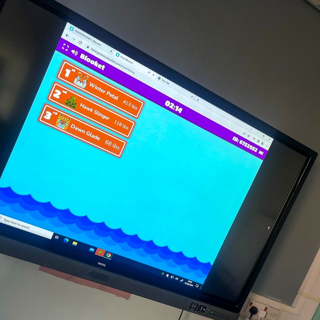 #NationalCollegeWeek - Engaging 👋🏼 At our #SpecialistCollege, some of our wonderful students have been working with #DigitalLearning in their #English class. Ebonie, Jack and Elliott have all been using a platform called #Blooket and they absolutely love it!