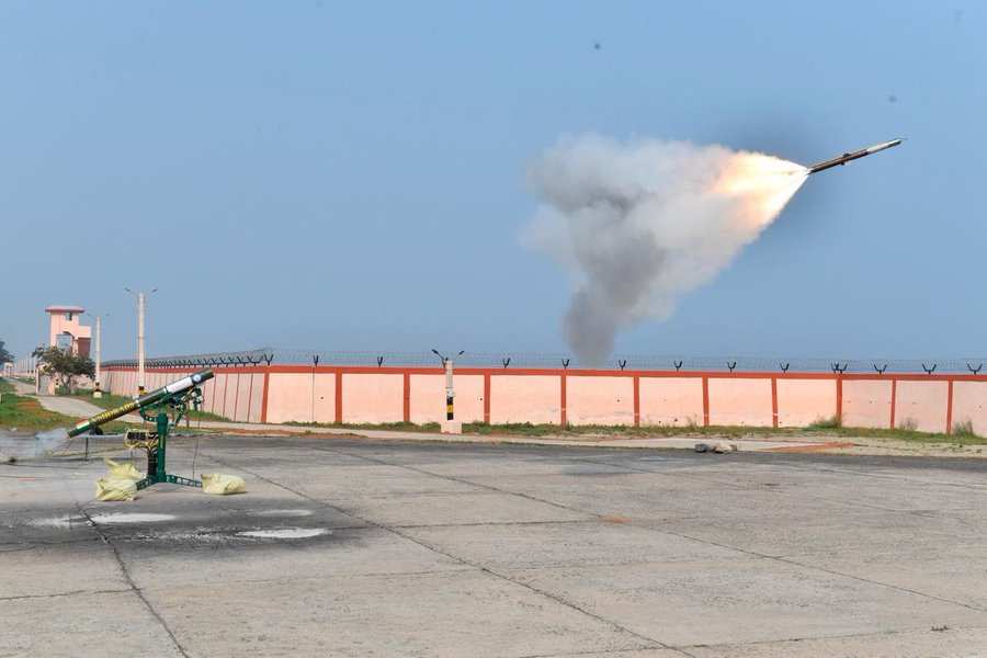 BharatObservers's tweet image. #DRDO conducted two successful #flighttests of the Very Short-Range #AirDefenceSystem (#VSHORADS) missile on 28th and 29th February 2024.

#Missile #Defence #IndianDefence #Chandipur