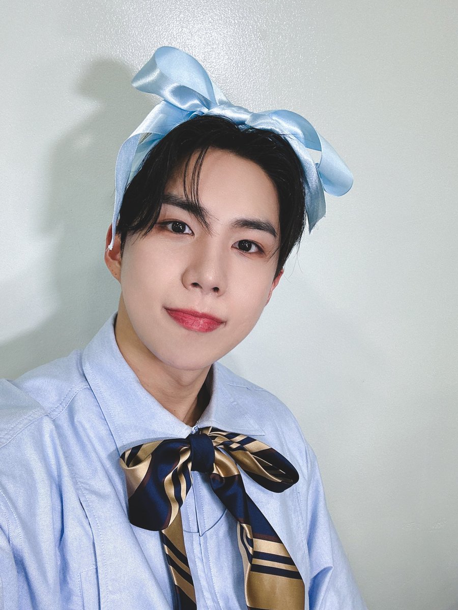official_ACE7's tweet photo. [#에이스_와우]

📸🫨

#ACE #에이스 #MyGirl #마이걸 #ACEMyGirl #에이스마이걸 https://t.co/sB84tX67yI