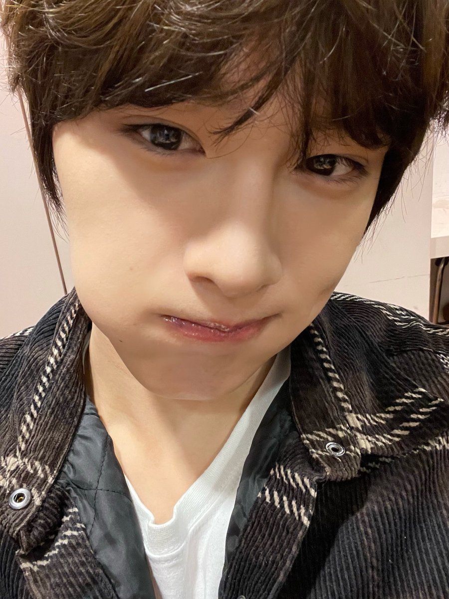 lettherebegon's tweet photo. 입 뭐야?..
내가 지금 시크릿가든의 시대에 살고있나 https://t.co/LkddrJbT5S