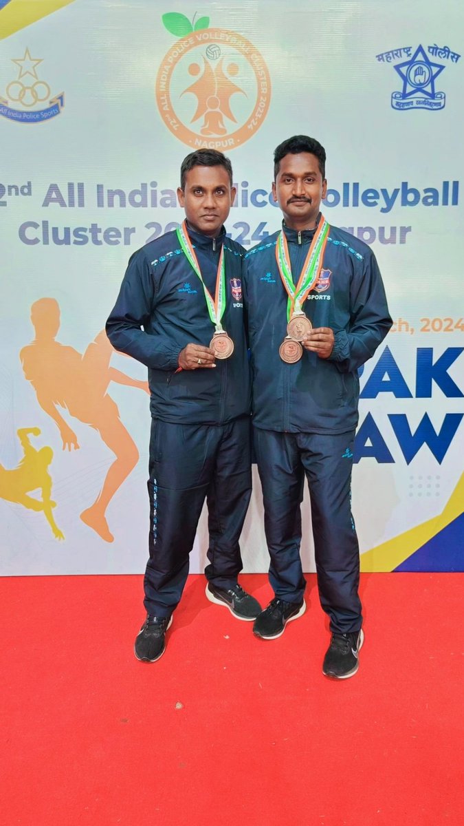In 72nd All India Police Games which was held at Nagpur our @13THBN_TSSP police personnal K.Thirumalesh PC-102 got Bronze medal(Quad) & A.Rajendar PC-2295 got 2 Bronze medals(Quad and Doubles) in sepaktakraw event in Volleyball cluster. @tsspbnshq