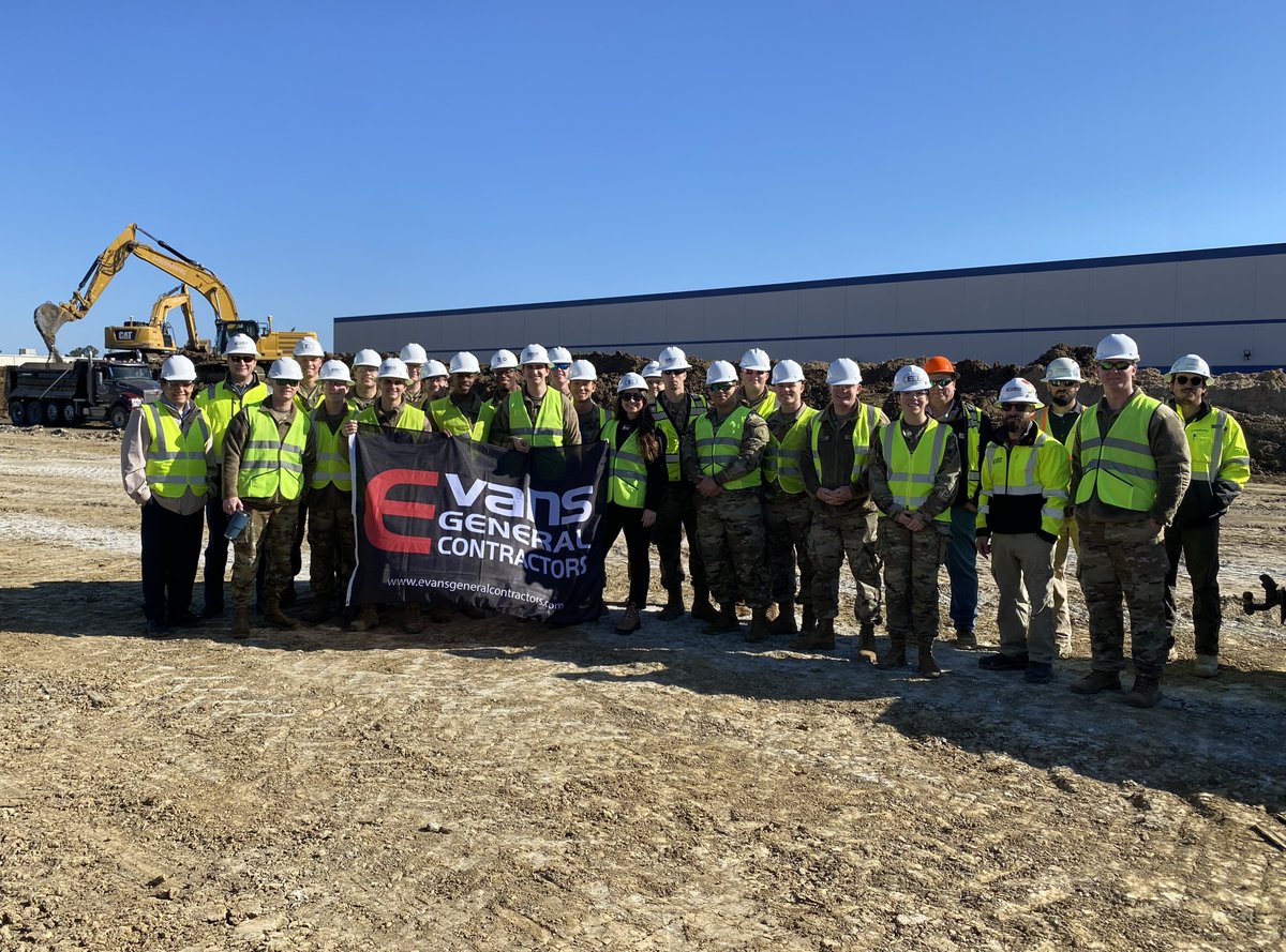 _EvansGC's tweet image. Last week, our expansion project hosted #ConstructionEngineering students from the @Citadel1842 School of Engineering. #EvansCharleston and our subcontractor #LandmarkConstruction gave a Construction/Engineering Equipment Class on civil equipment. #EvansCulture