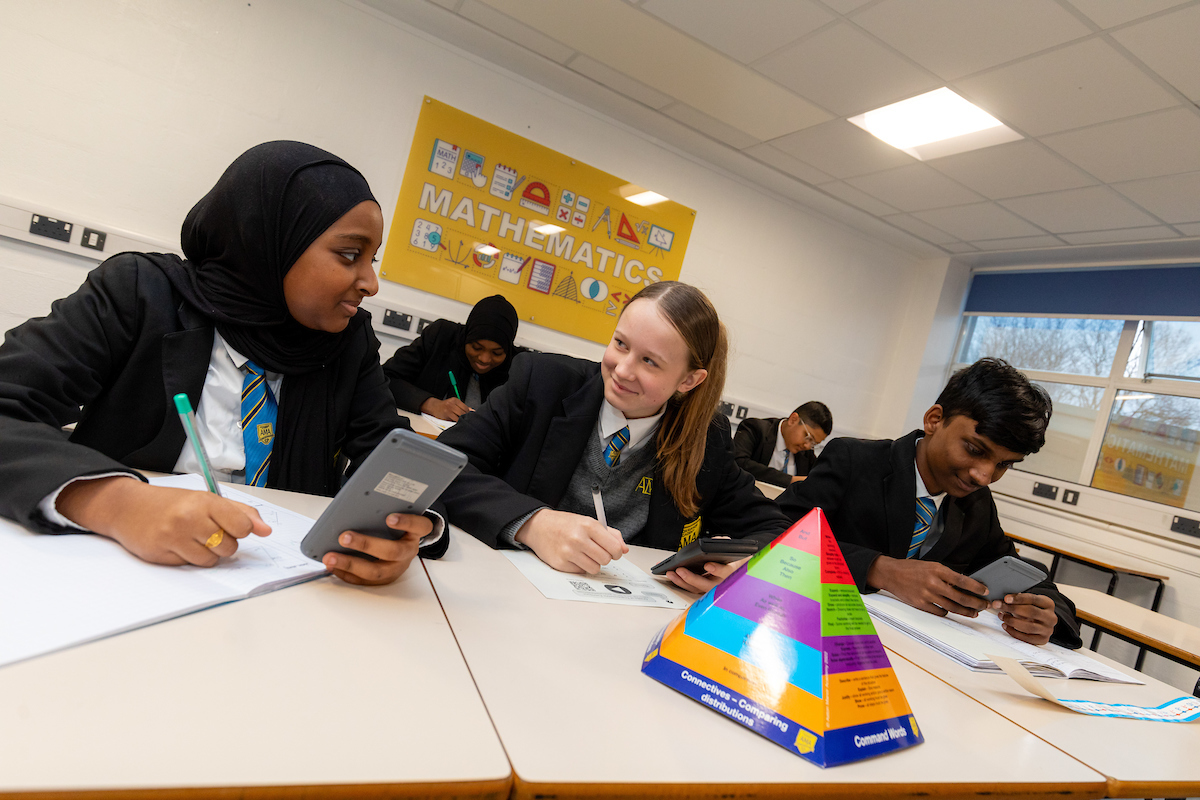 We’re excited to announce that Elevate Education will be hosting their next parent webinar on exam preparation on the 5 March 6-7pm
Elevate deliver high-impact workshops on study skills, motivation, wellbeing, and exam preparation.
Register for free go.elevateeducation.com/ukschoolwebinar
#Exams