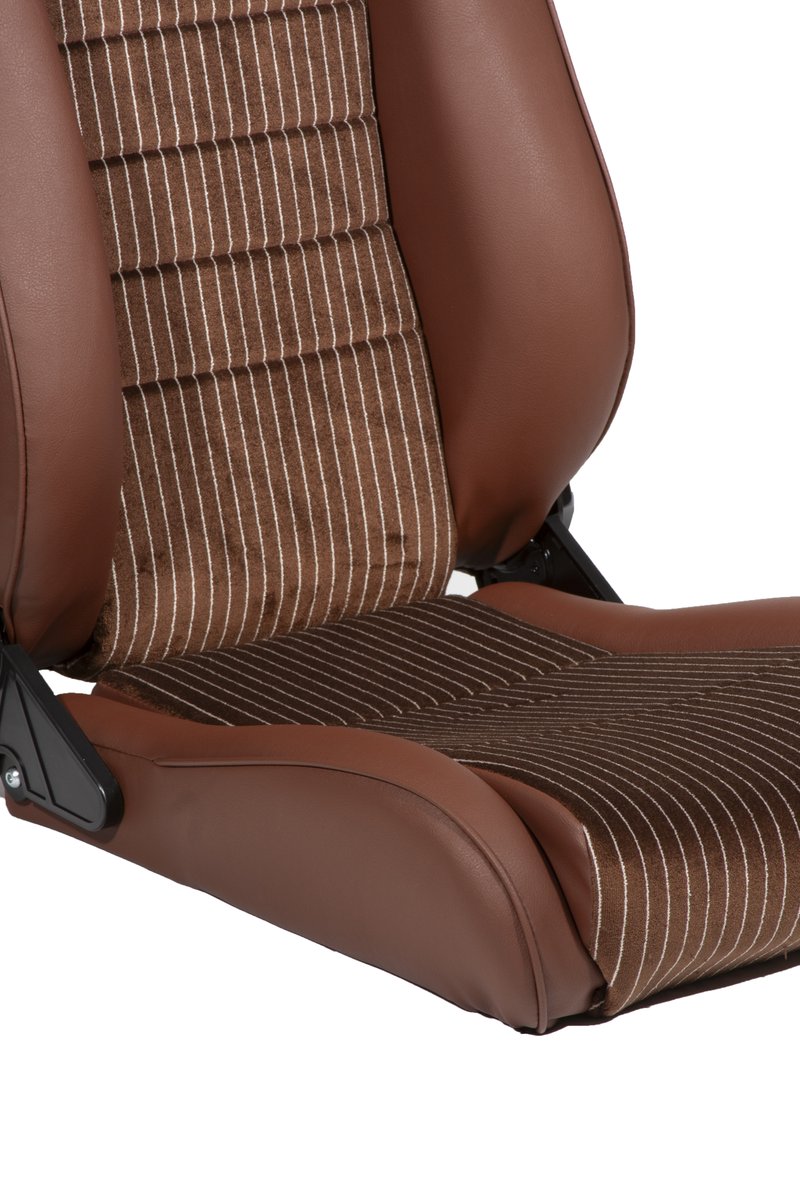 What do you think about this bespoke set of Stuttgart recently made?

Rich Brown Amalfi with Brown/Crème Stripe fabric to the centres, with matching piping and headrest
The perfect seat upgrade for your Porsche!
#cobraseats  #stuttgart #cobrastuttgart #porsche #porscheclassic
