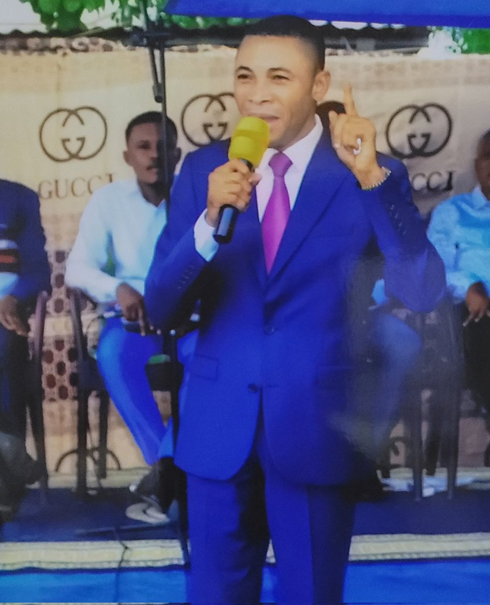 #RDC La coalition de Guylain-Nyembo AABG investi à son tour  hon.justin OMOKALA cô  candidat gouv du sankuru.qui à ce jour dispose d'une majorité silencieuse au sein de l'assemblée provincial du sankuru en croire les observateurs.<a href="/PlacideNgolo/">Placide Ngolo</a> <a href="/JokalumbaTeam/">Team JK</a>